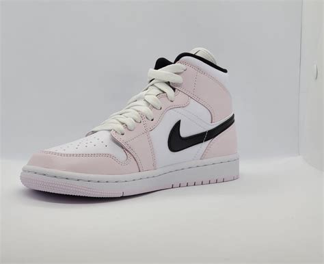 Roze Jordan sneakers 